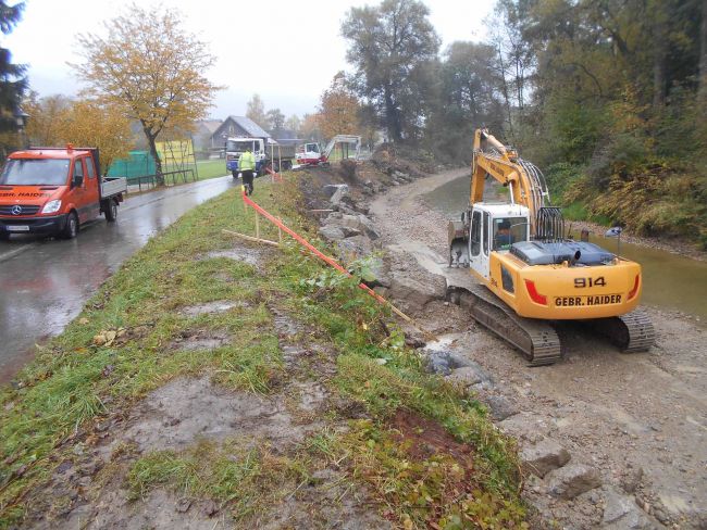 HWS Leiblach: Abbruch bestehende Uferböschungen